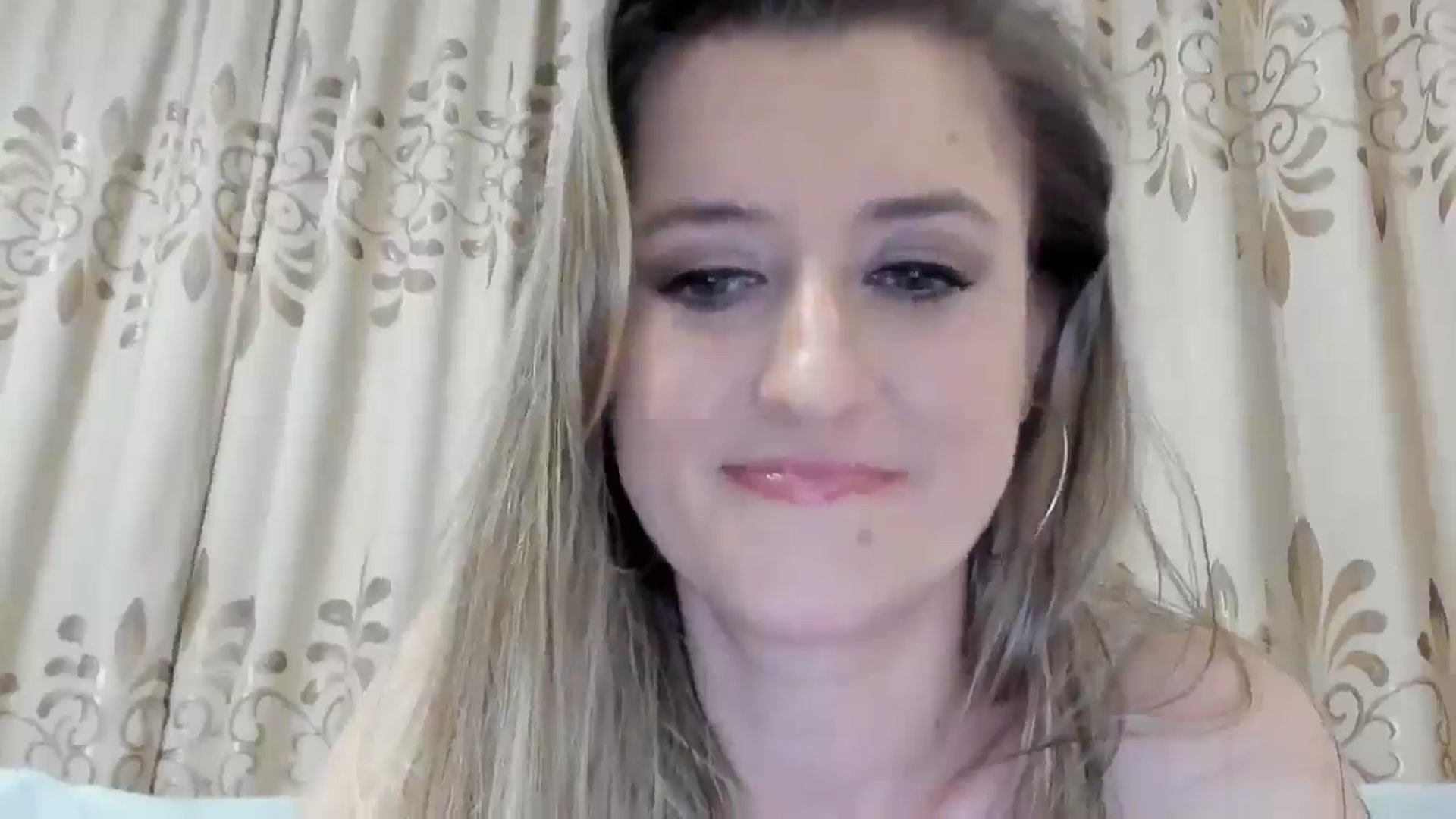 Gallery image thumbnail from BestDream's myfreecams stream on, 11/09/2025, 22:40 image 11 of 20