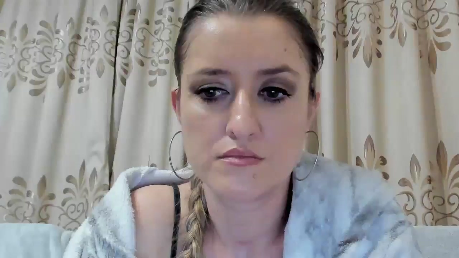 Gallery image thumbnail from BestDream's myfreecams stream on, 11/10/2025, 23:49 image 17 of 20