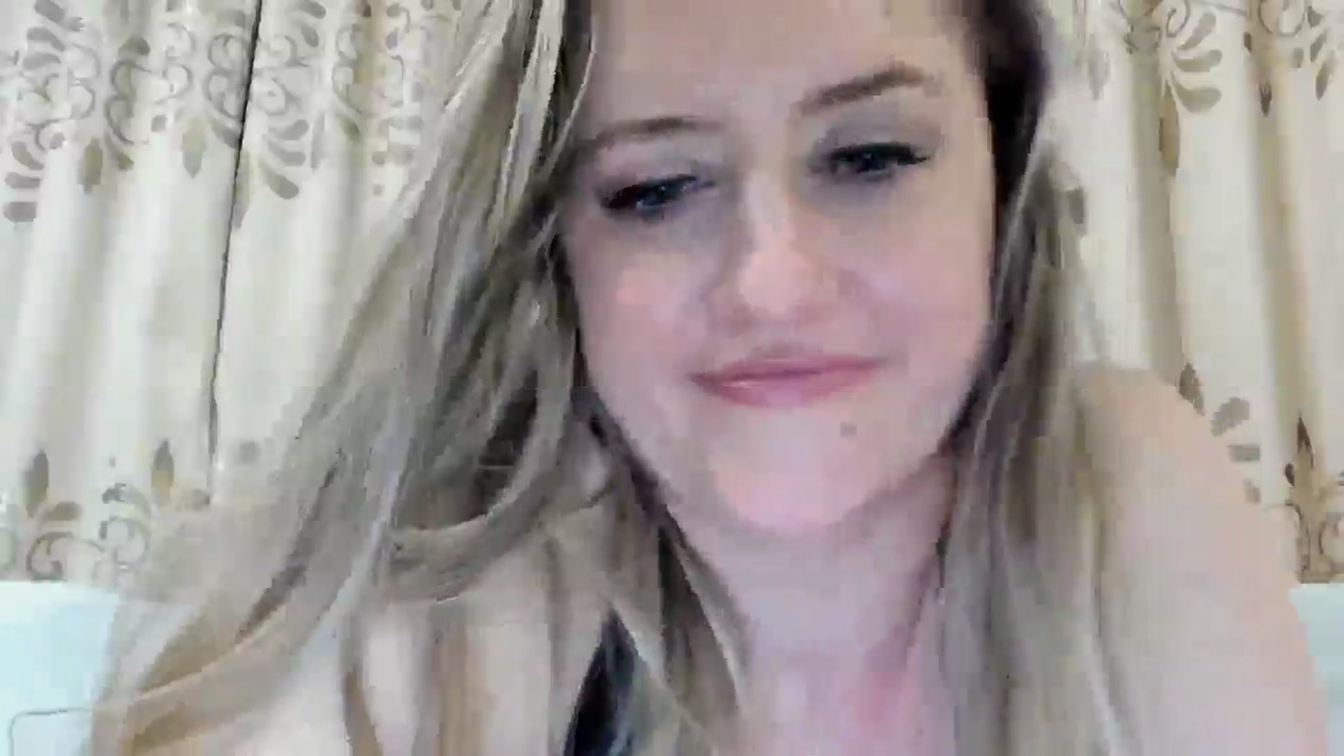 Gallery image thumbnail from BestDream's myfreecams stream on, 11/12/2025, 01:54 image 18 of 20
