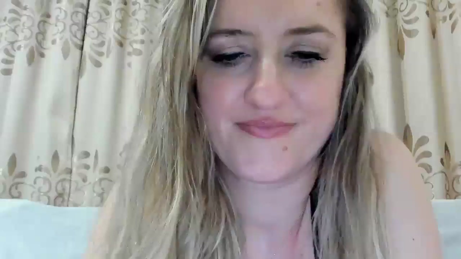 Gallery image thumbnail from BestDream's myfreecams stream on, 11/12/2025, 01:54 image 19 of 20
