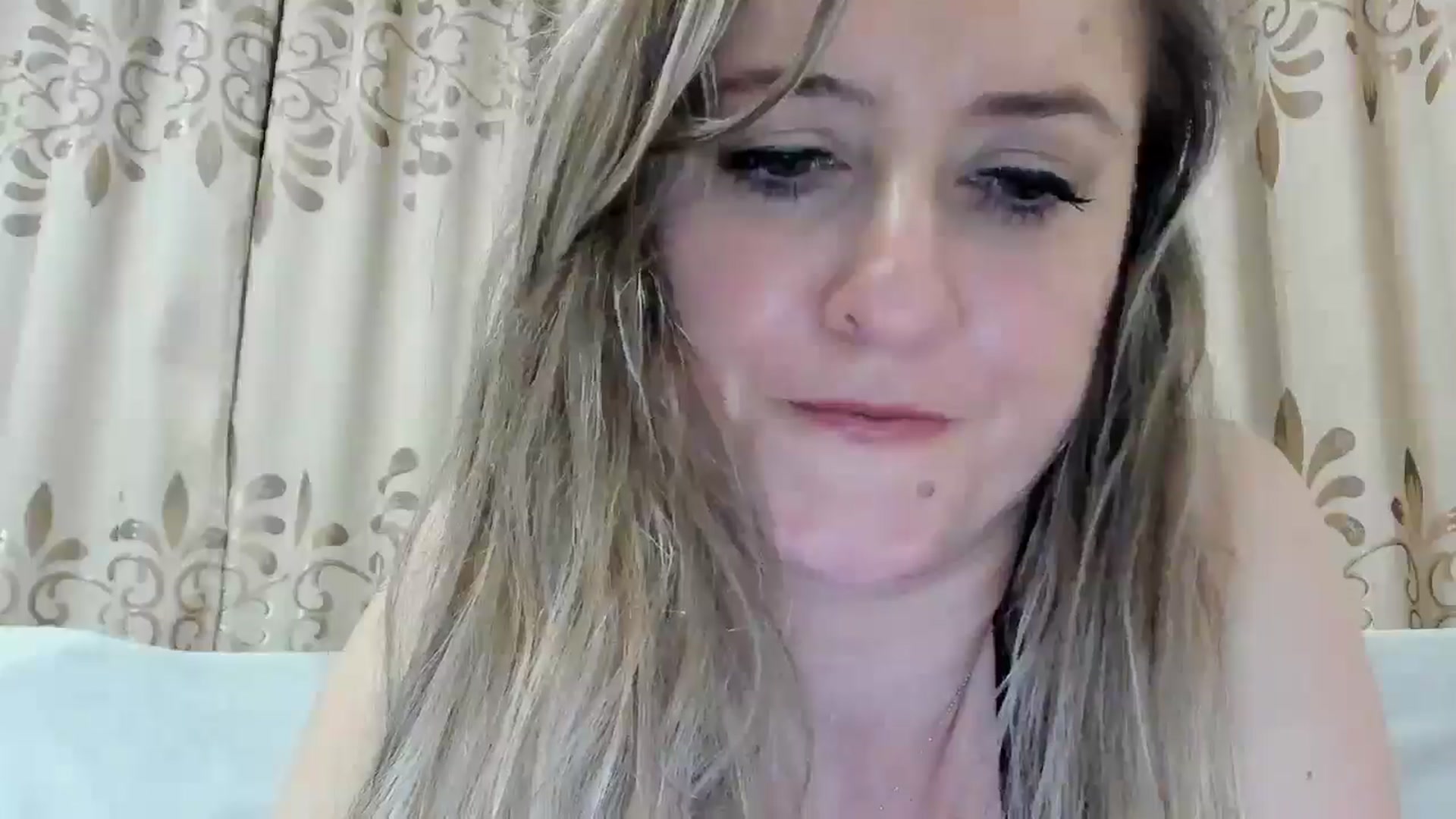 Gallery image thumbnail from BestDream's myfreecams stream on, 11/12/2025, 01:54 image 13 of 20