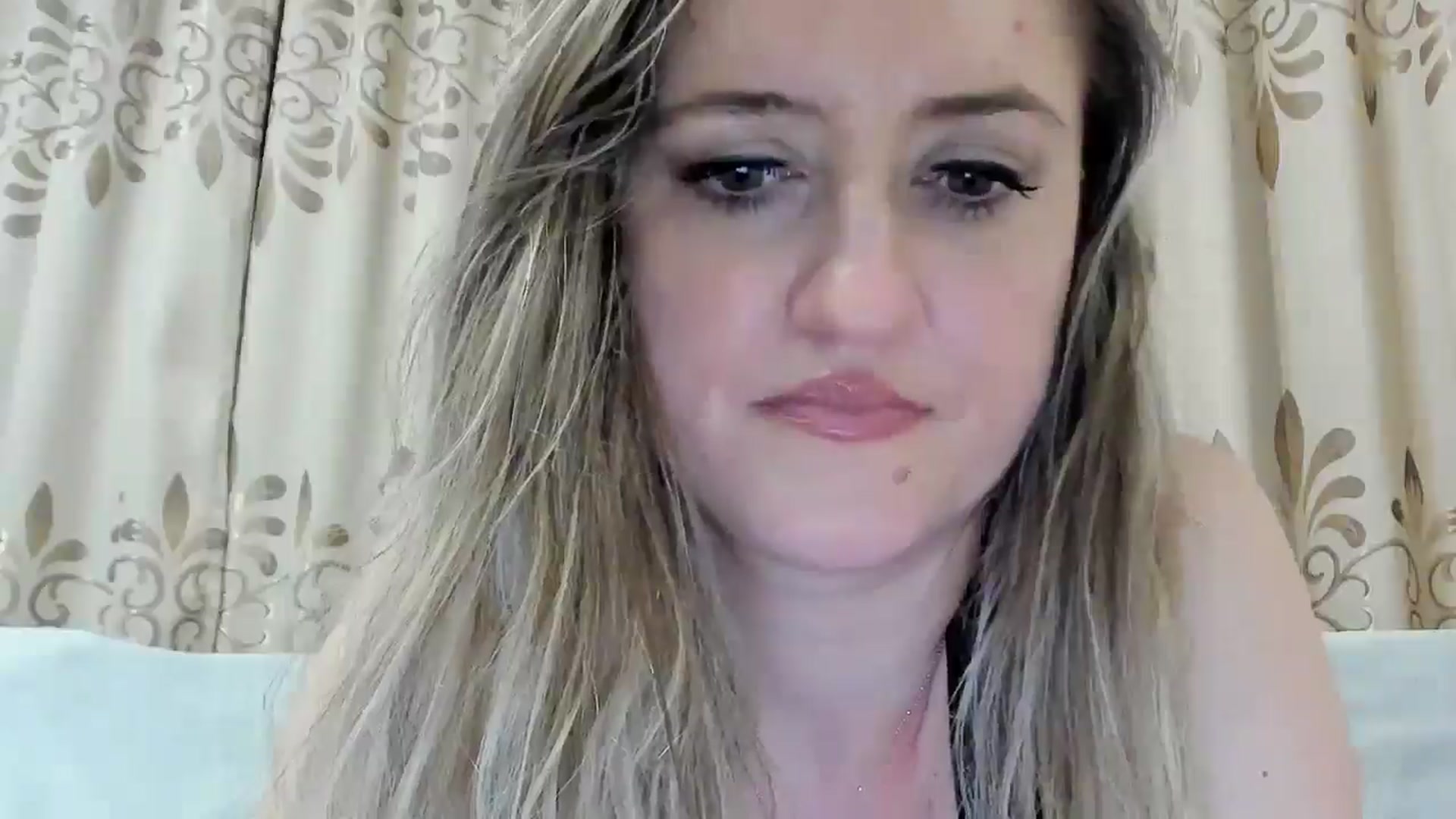 Gallery image thumbnail from BestDream's myfreecams stream on, 11/12/2025, 01:54 image 17 of 20