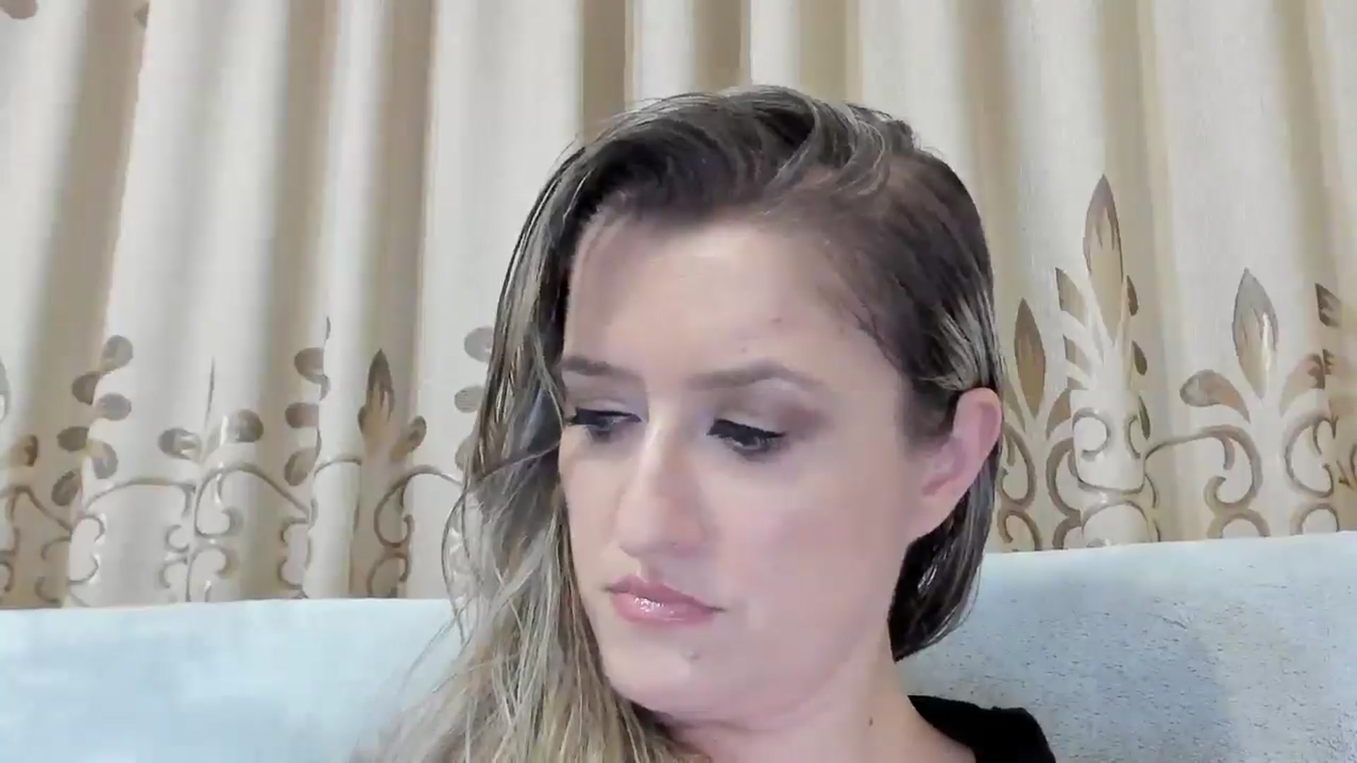 Gallery image thumbnail from BestDream's myfreecams stream on, 11/14/2025, 24:07 image 16 of 20