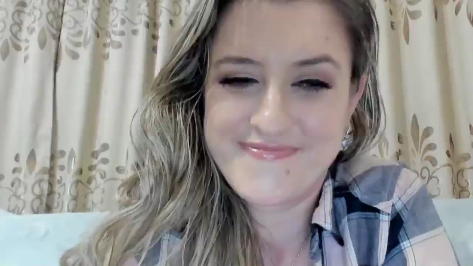 Gallery image thumbnail from BestDream's myfreecams stream on, 11/15/2025, 01:26 image 5 of 20