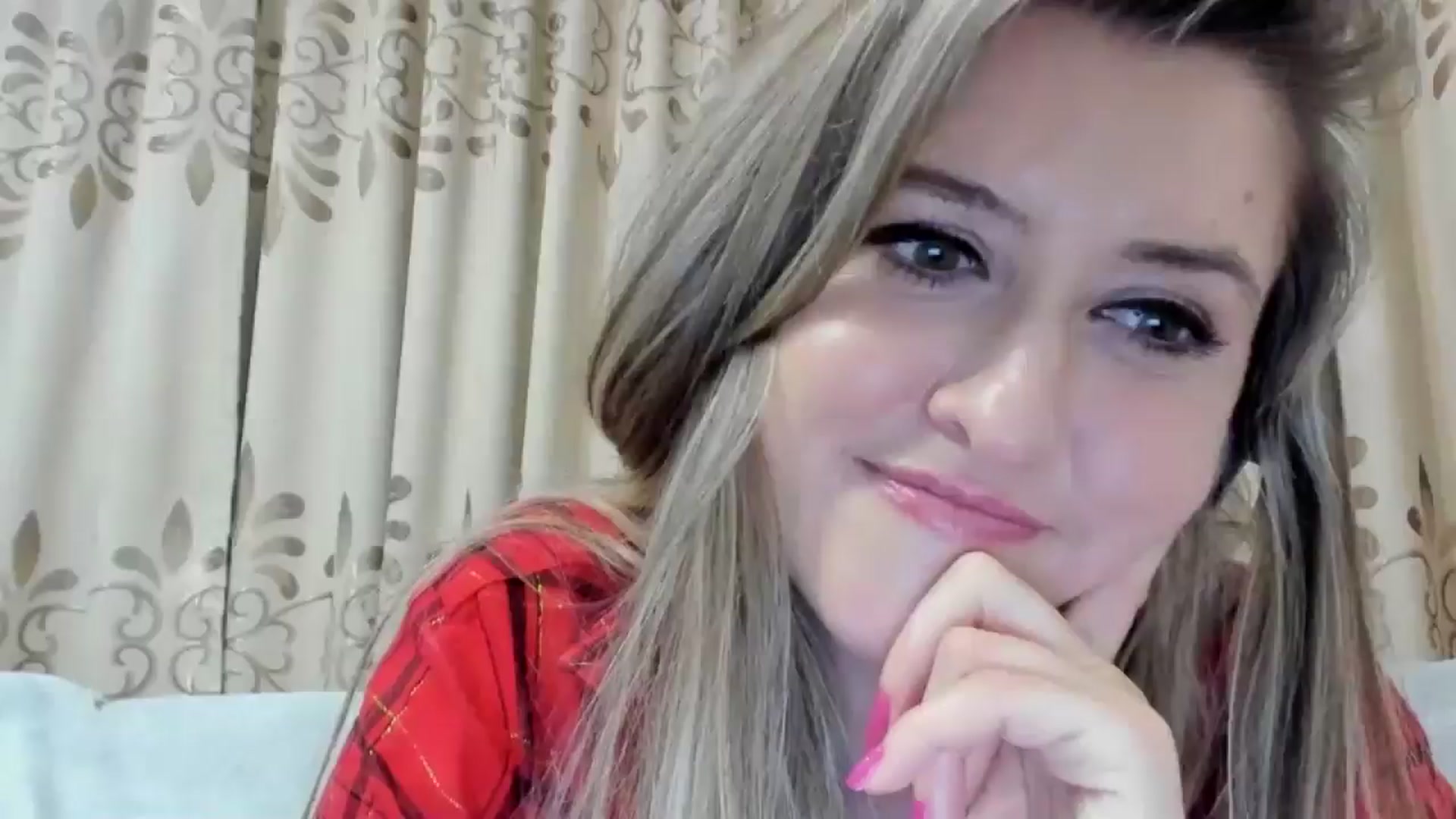 Gallery image thumbnail from BestDream's myfreecams stream on, 11/16/2025, 02:35 image 4 of 20