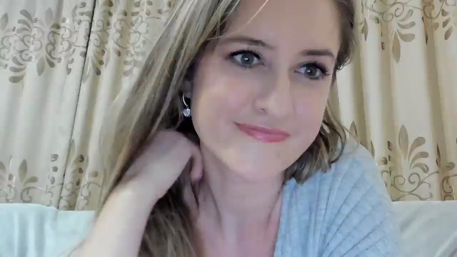 Gallery image thumbnail from BestDream's myfreecams stream on, 11/17/2025, 24:44 image 1 of 20