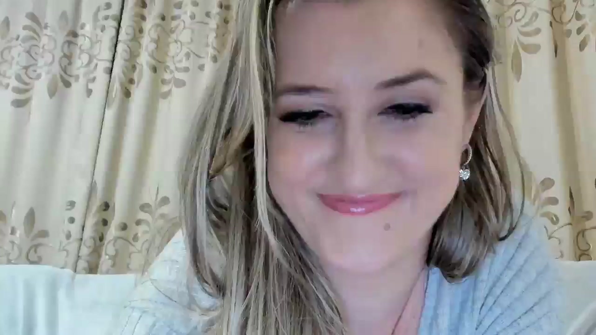 Gallery image thumbnail from BestDream's myfreecams stream on, 11/17/2025, 24:44 image 9 of 20