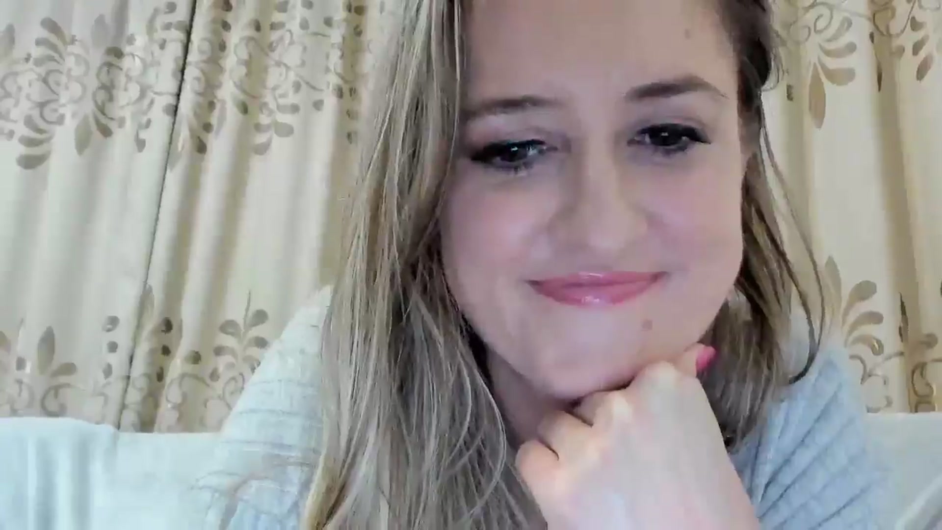 Gallery image thumbnail from BestDream's myfreecams stream on, 11/17/2025, 24:44 image 19 of 20