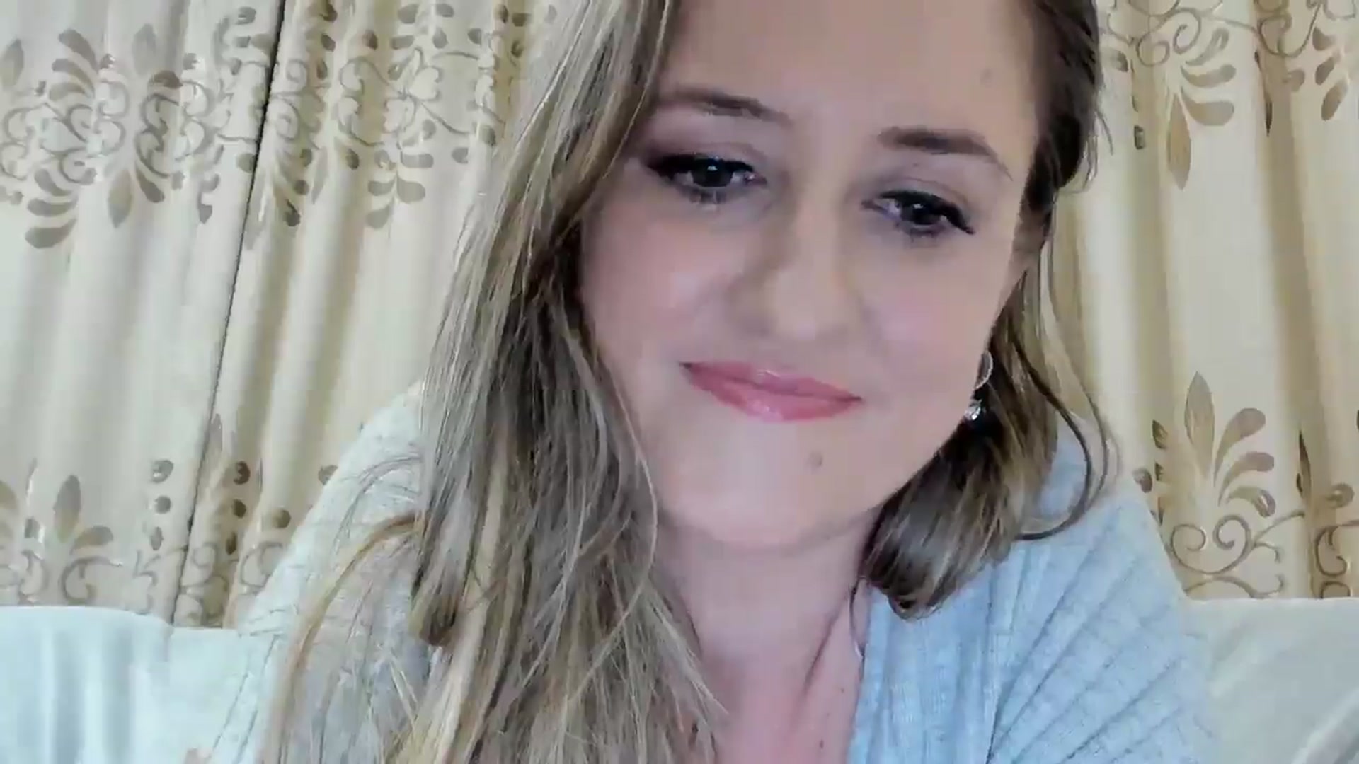Gallery image thumbnail from BestDream's myfreecams stream on, 11/17/2025, 24:44 image 15 of 20