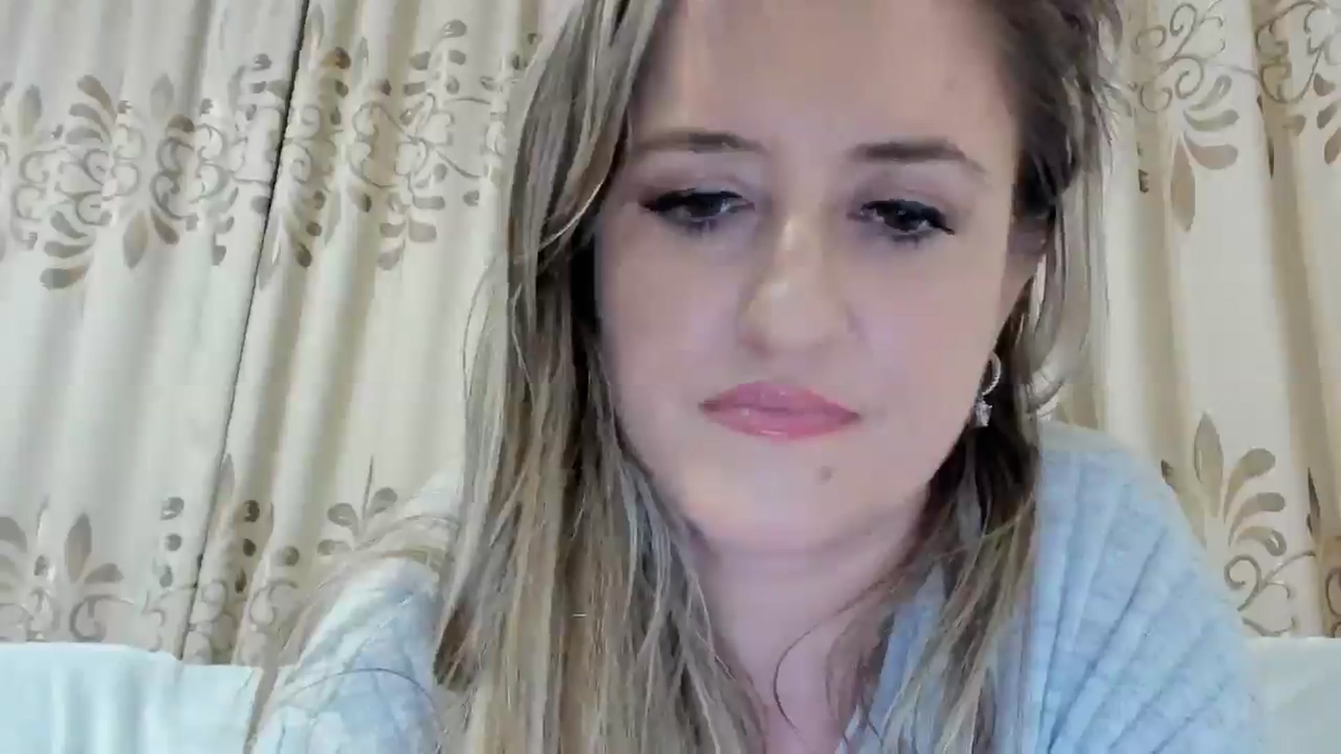 Gallery image thumbnail from BestDream's myfreecams stream on, 11/17/2025, 01:27 image 15 of 20