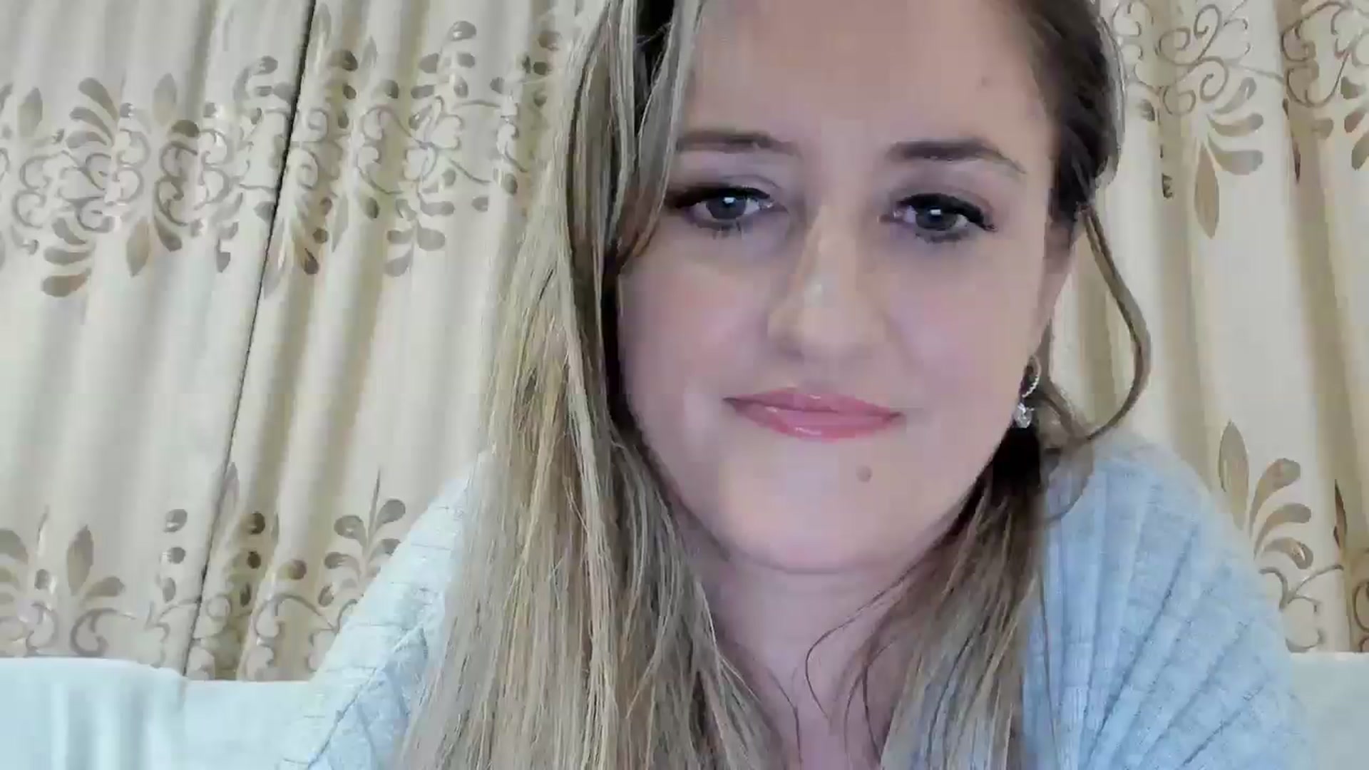 Gallery image thumbnail from BestDream's myfreecams stream on, 11/17/2025, 01:27 image 19 of 20