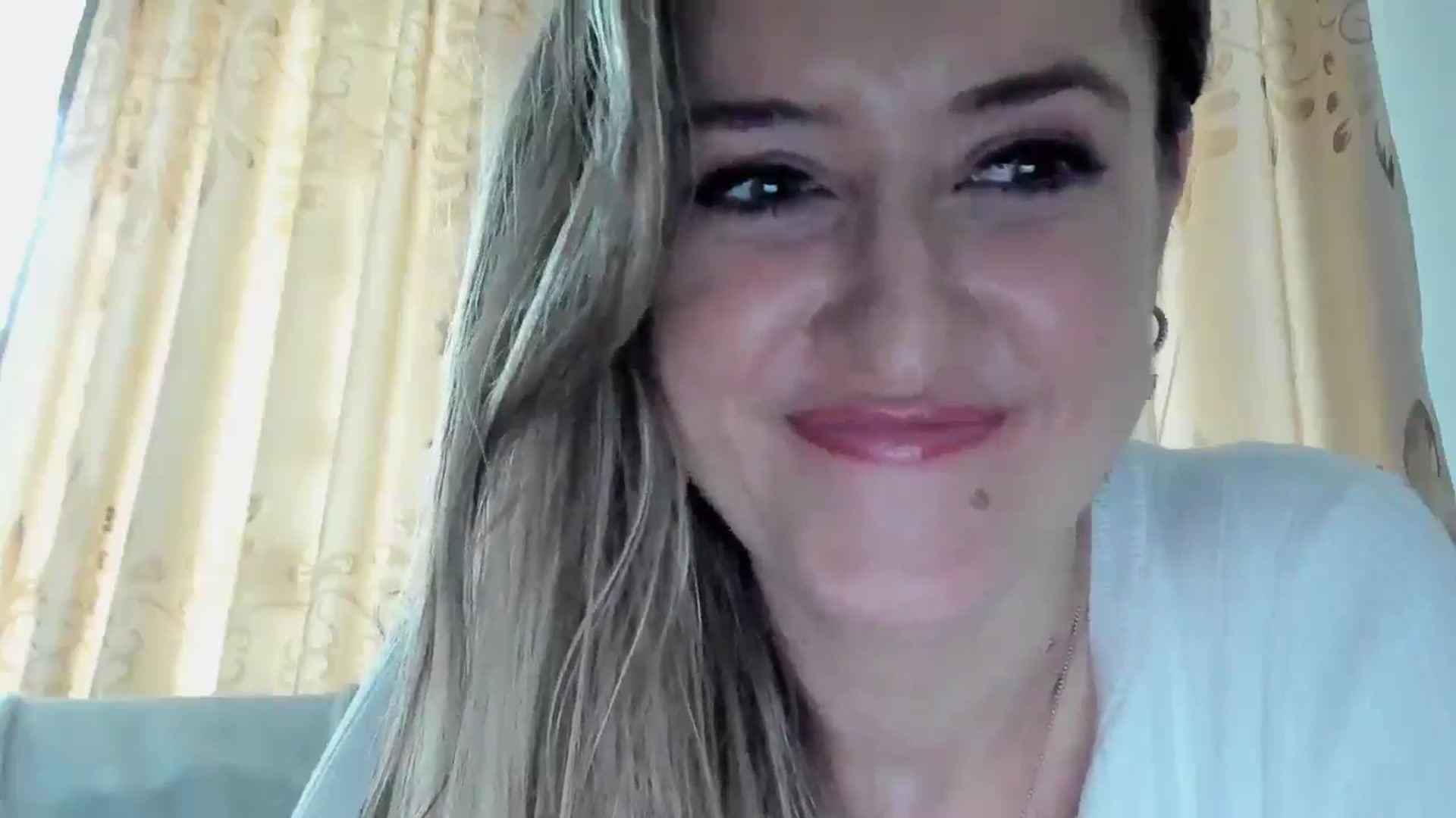 Gallery image thumbnail from BestDream's myfreecams stream on, 11/17/2025, 12:54 image 3 of 20
