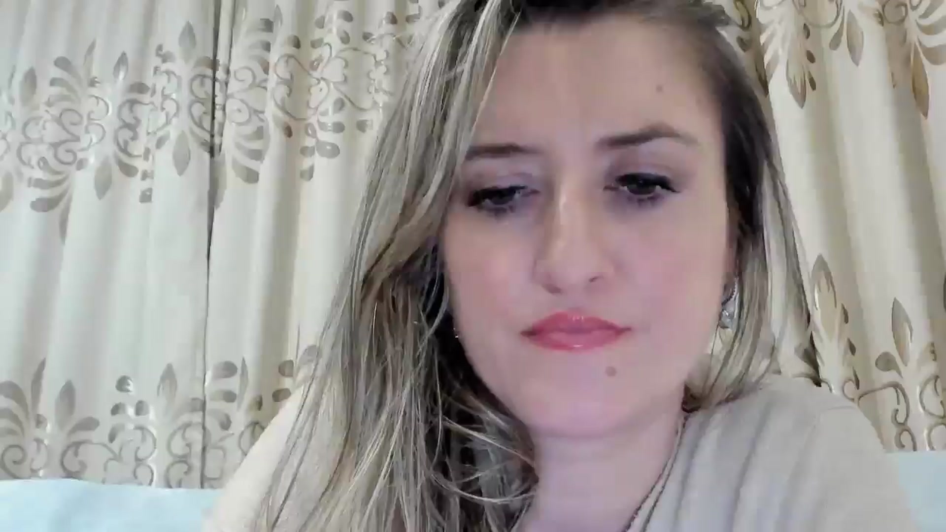 Gallery image thumbnail from BestDream's myfreecams stream on, 11/17/2025, 23:45 image 1 of 20