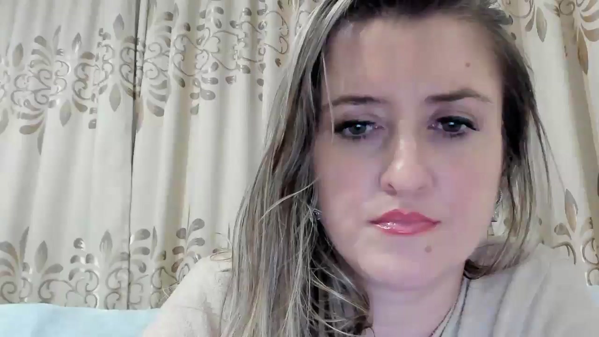 Gallery image thumbnail from BestDream's myfreecams stream on, 11/17/2025, 23:45 image 3 of 20