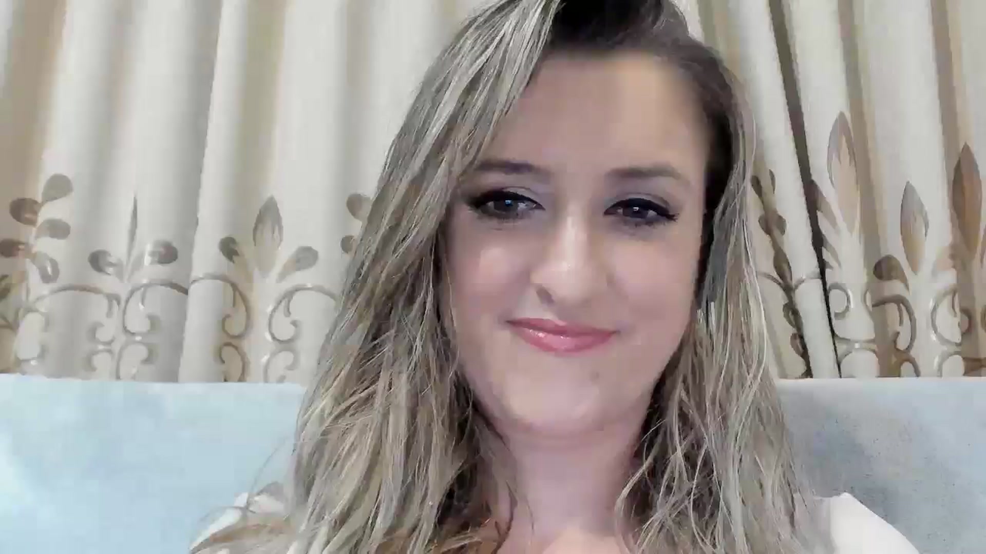 Gallery image thumbnail from BestDream's myfreecams stream on, 11/19/2025, 24:31 image 17 of 20