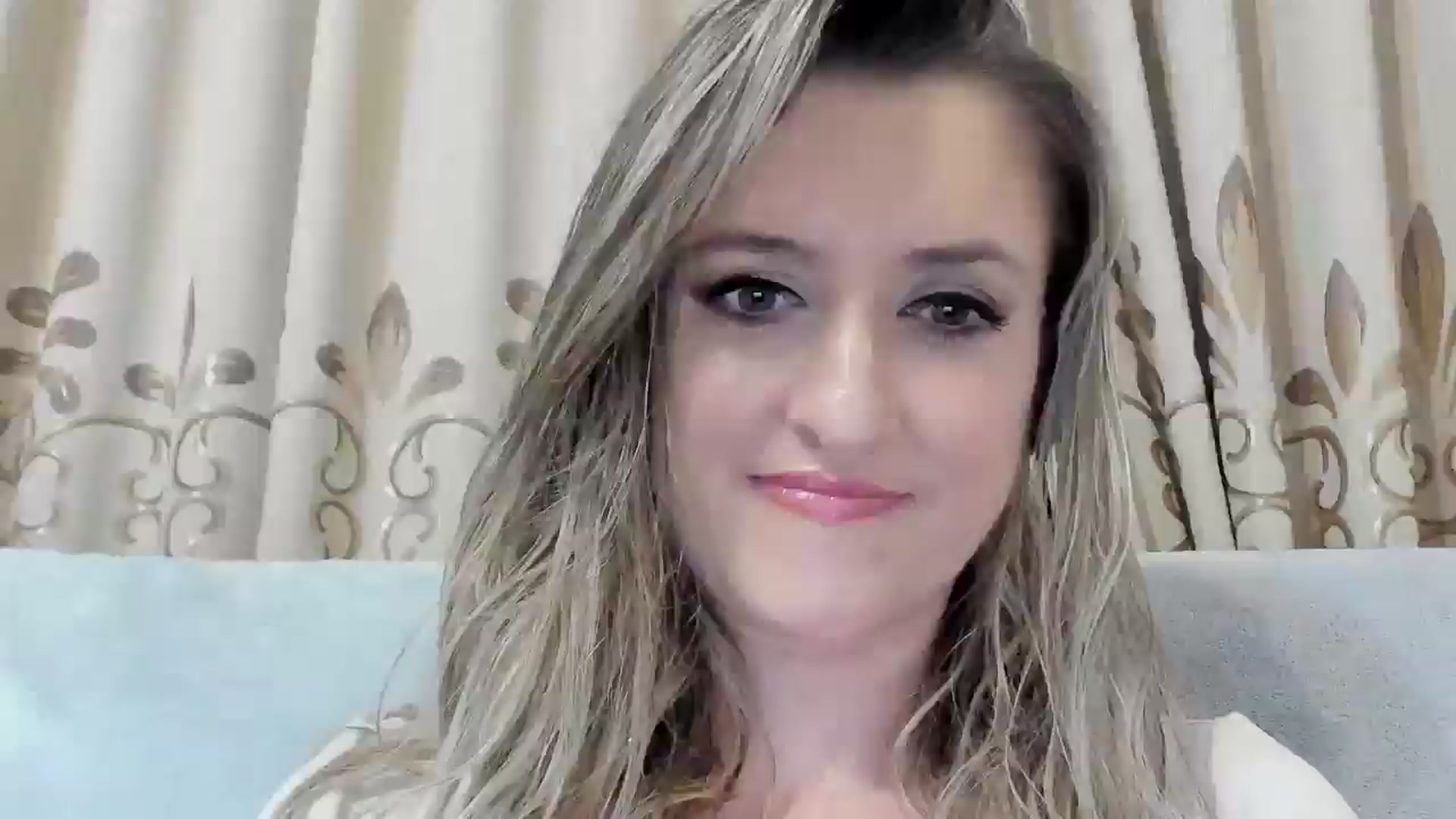 Gallery image thumbnail from BestDream's myfreecams stream on, 11/19/2025, 24:31 image 10 of 20
