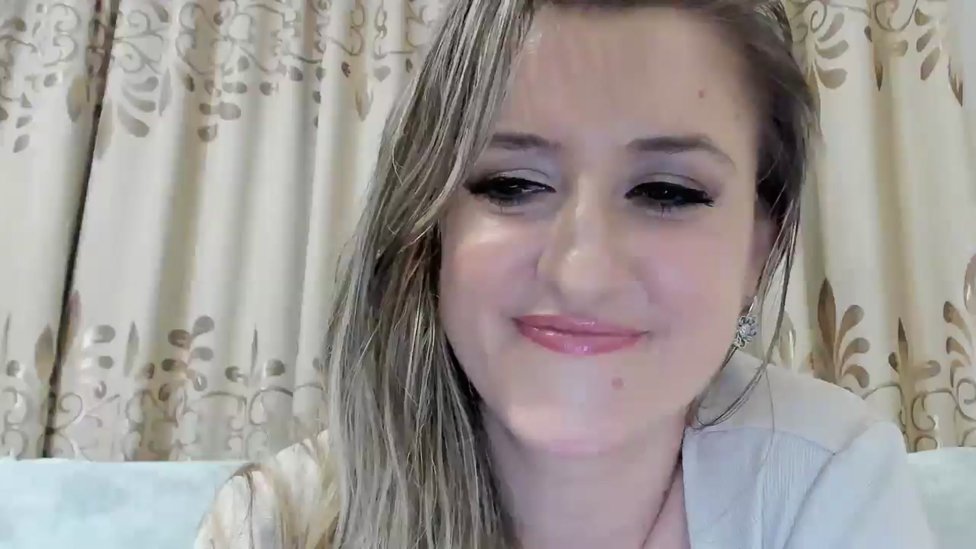 Gallery image thumbnail from BestDream's myfreecams stream on, 11/19/2025, 03:06 image 13 of 20
