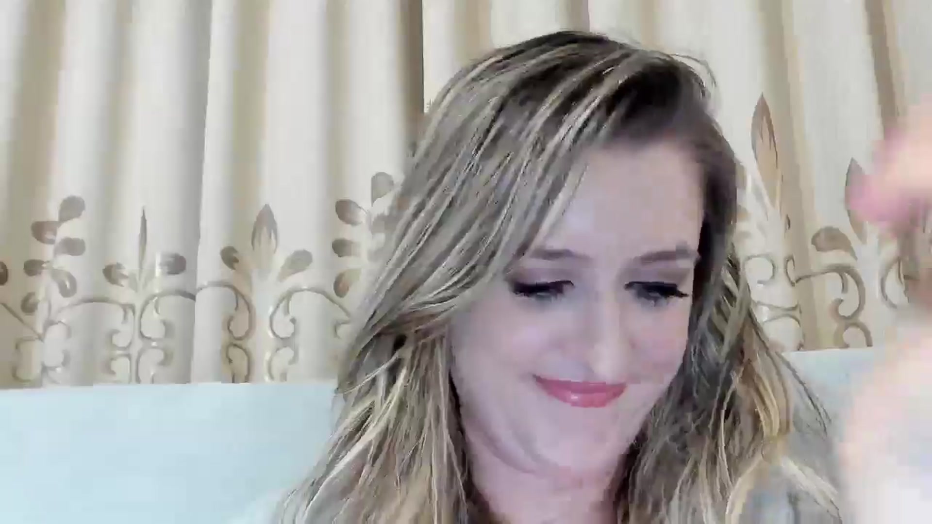 Gallery image thumbnail from BestDream's myfreecams stream on, 11/20/2025, 24:00 image 18 of 20