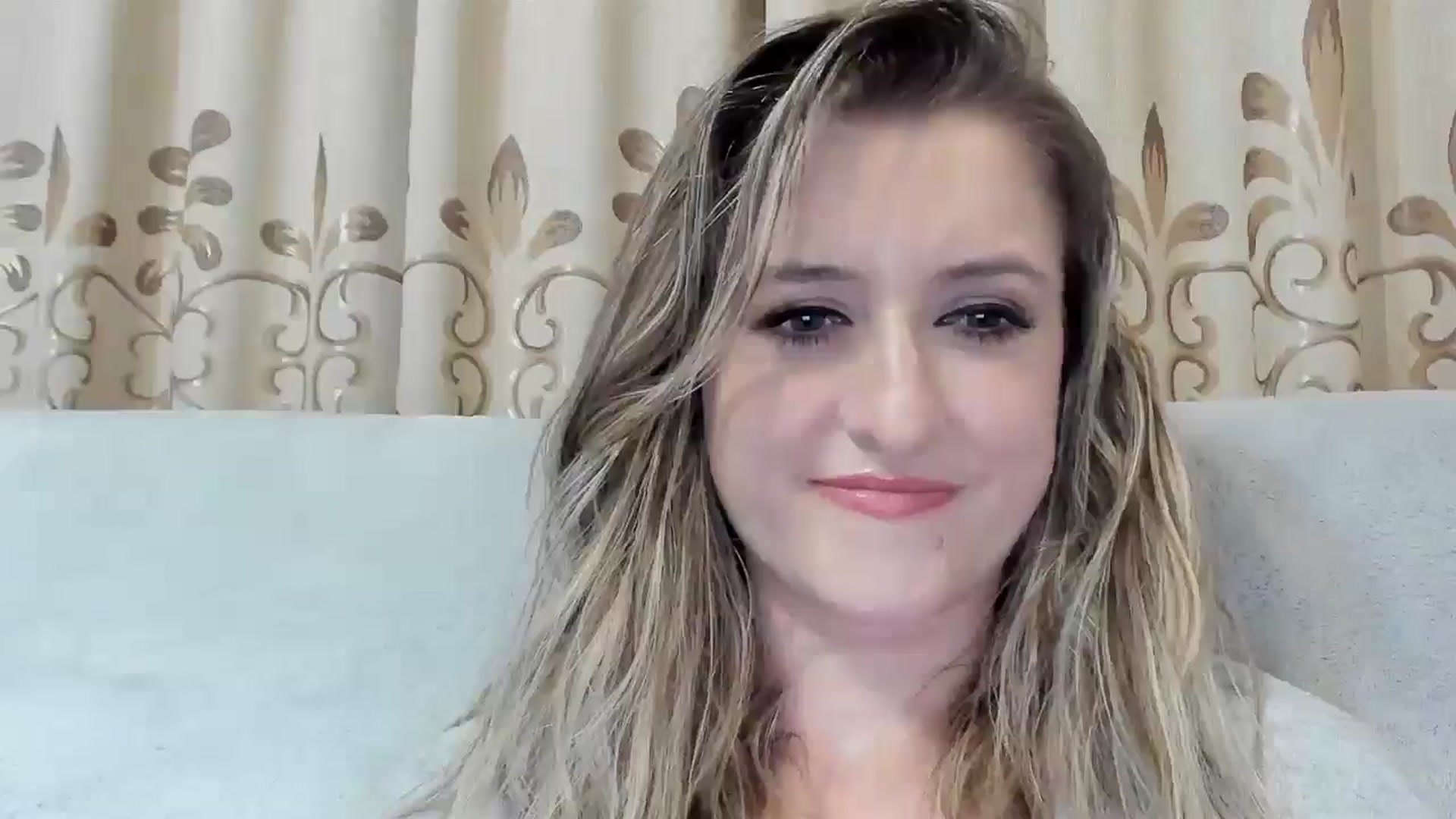 Gallery image thumbnail from BestDream's myfreecams stream on, 11/20/2025, 24:41 image 14 of 20