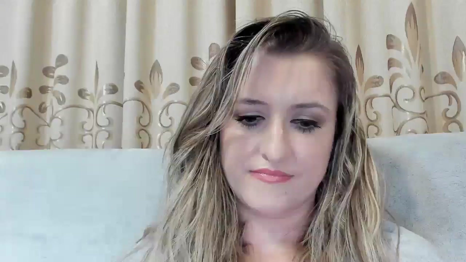 Gallery image thumbnail from BestDream's myfreecams stream on, 11/20/2025, 24:41 image 9 of 20