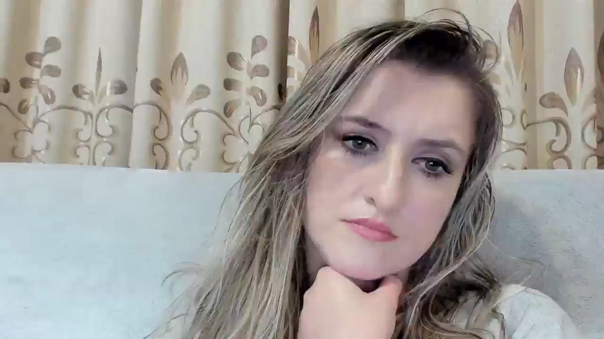 Gallery image thumbnail from BestDream's myfreecams stream on, 11/20/2025, 02:07 image 15 of 20