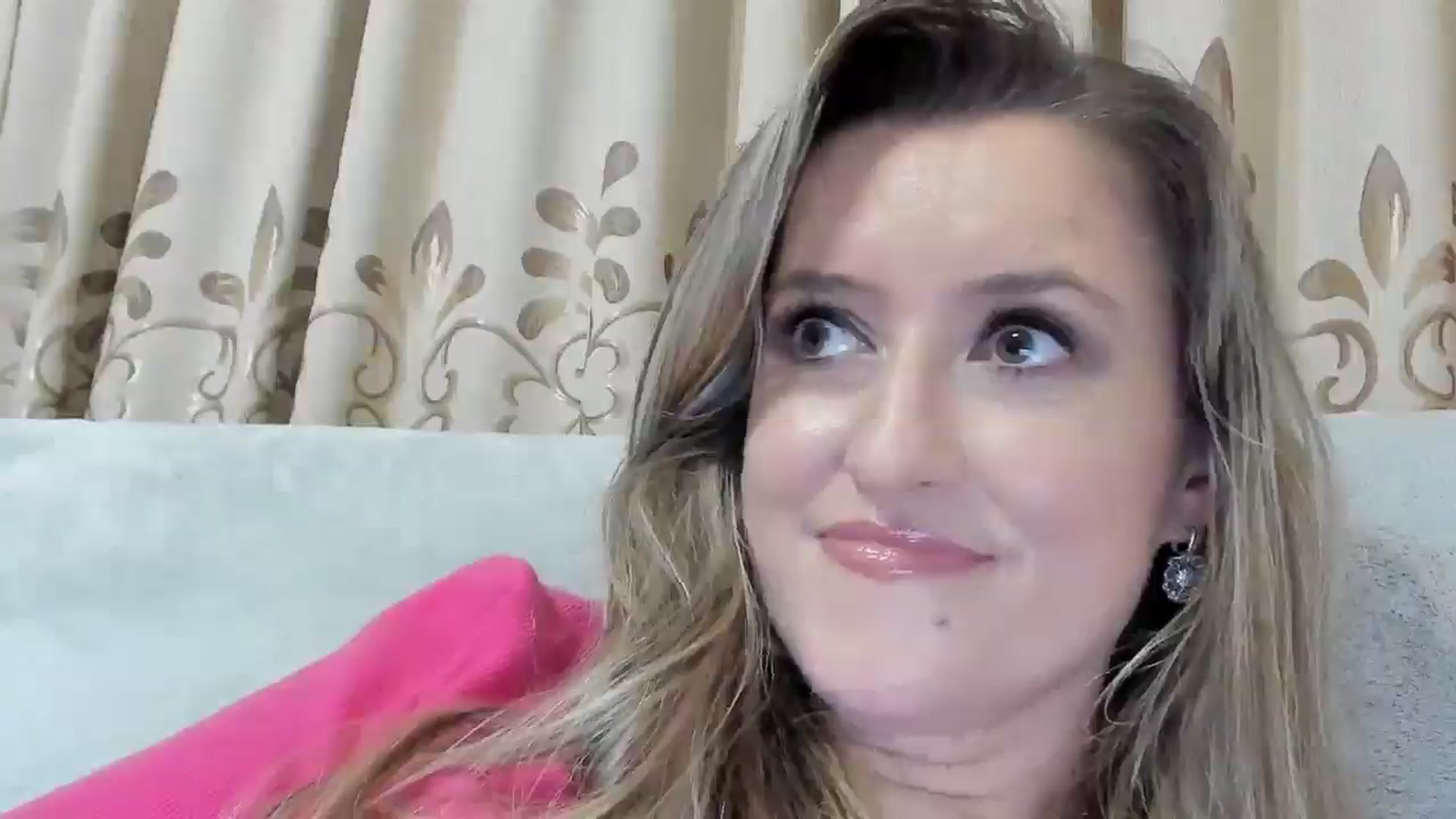 Gallery image thumbnail from BestDream's myfreecams stream on, 11/21/2025, 23:43 image 18 of 20