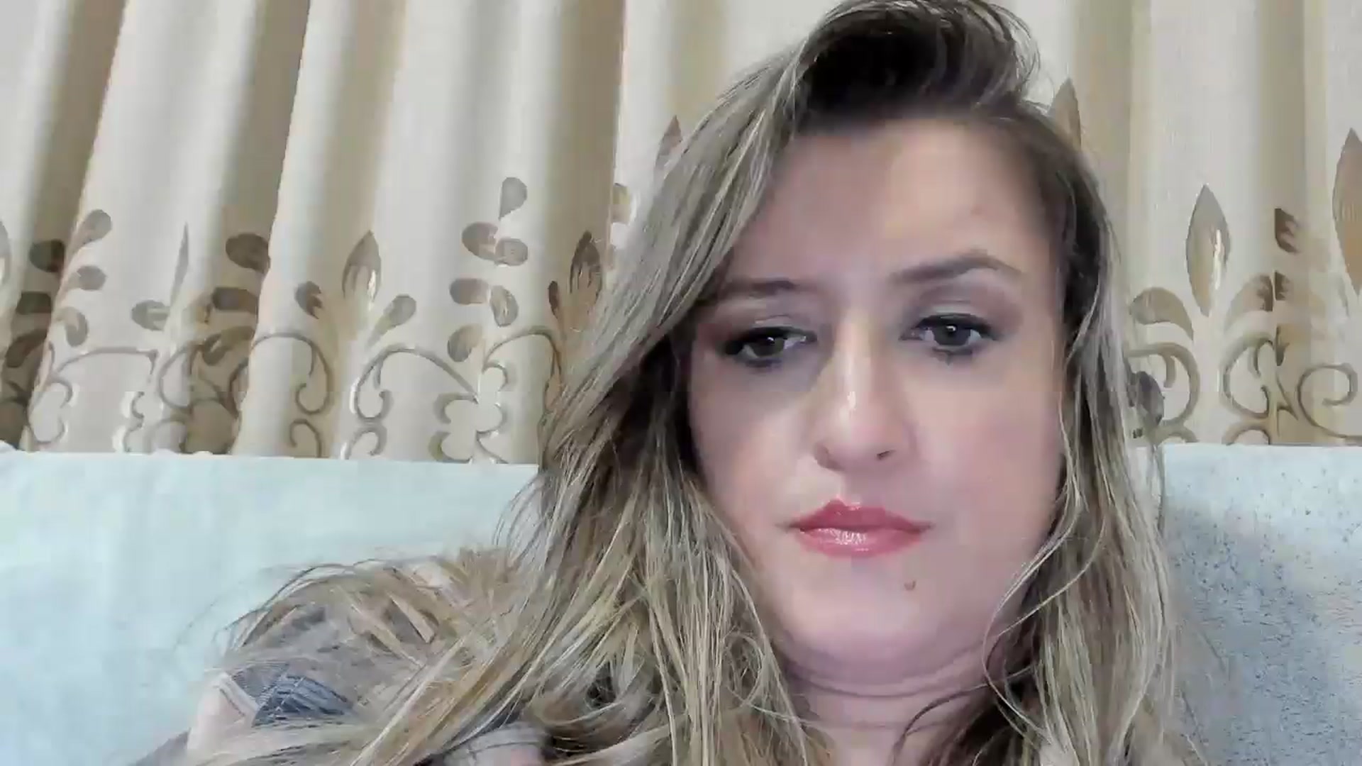 Gallery image thumbnail from BestDream's myfreecams stream on, 11/23/2025, 24:00 image 6 of 20