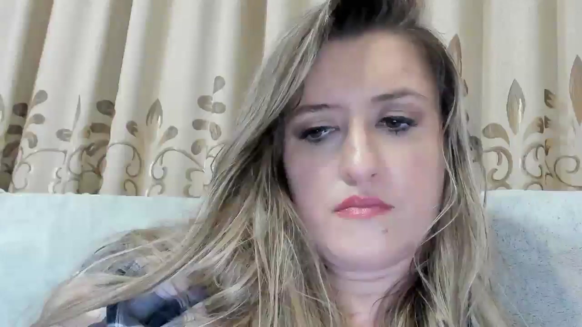 Gallery image thumbnail from BestDream's myfreecams stream on, 11/23/2025, 24:00 image 3 of 20