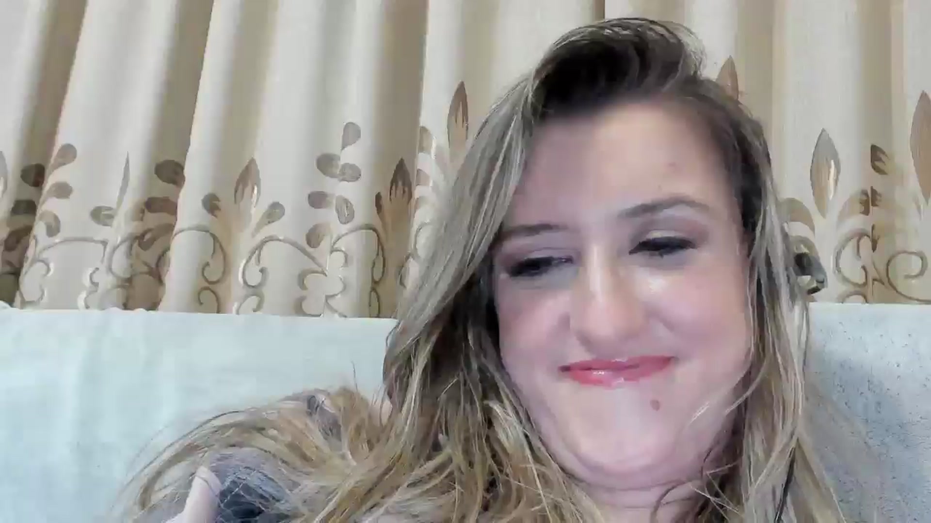 Gallery image thumbnail from BestDream's myfreecams stream on, 11/23/2025, 24:00 image 14 of 20