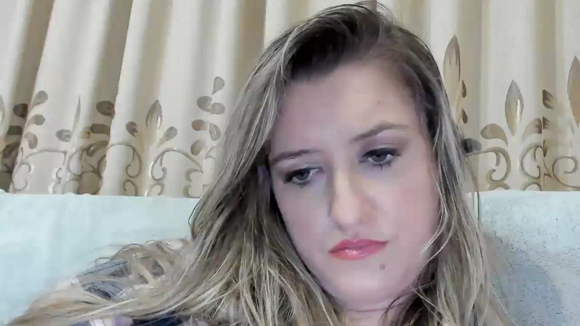 Gallery image thumbnail from BestDream's myfreecams stream on, 11/23/2025, 24:00 image 5 of 20