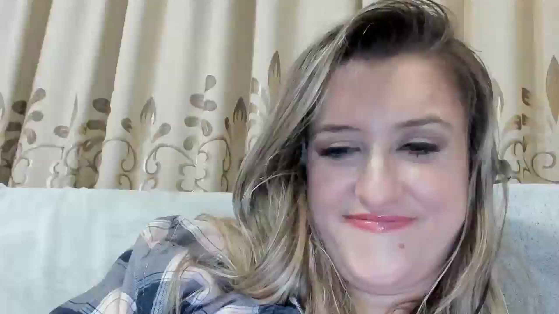 Gallery image thumbnail from BestDream's myfreecams stream on, 11/23/2025, 24:00 image 19 of 20