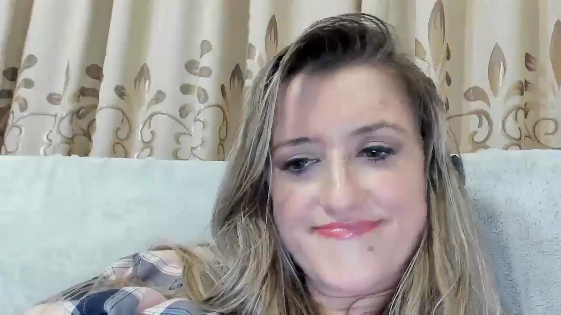 Gallery image thumbnail from BestDream's myfreecams stream on, 11/23/2025, 24:58 image 15 of 20