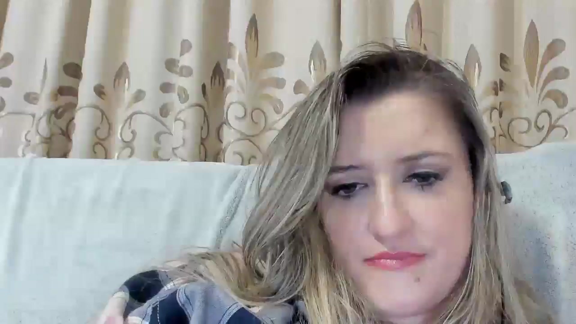 Gallery image thumbnail from BestDream's myfreecams stream on, 11/23/2025, 01:57 image 12 of 20