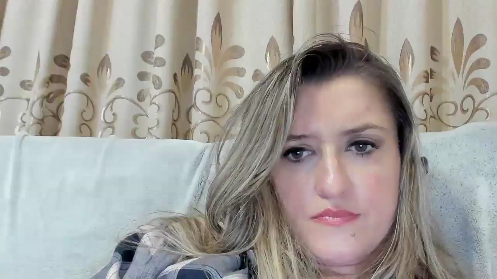 Gallery image thumbnail from BestDream's myfreecams stream on, 11/23/2025, 01:57 image 18 of 20