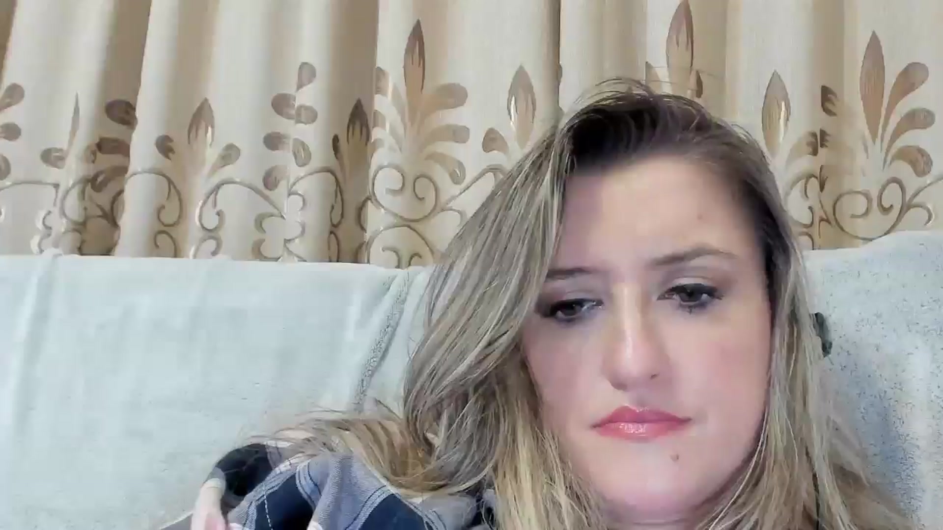 Gallery image thumbnail from BestDream's myfreecams stream on, 11/23/2025, 01:57 image 16 of 20