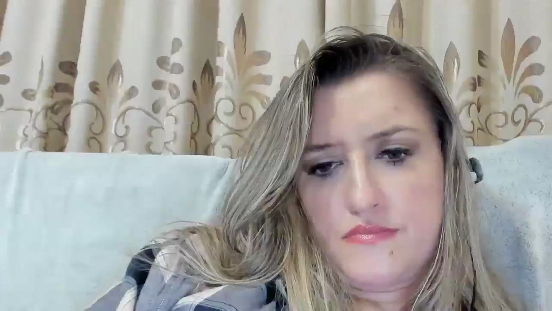Gallery image thumbnail from BestDream's myfreecams stream on, 11/23/2025, 01:57 image 17 of 20