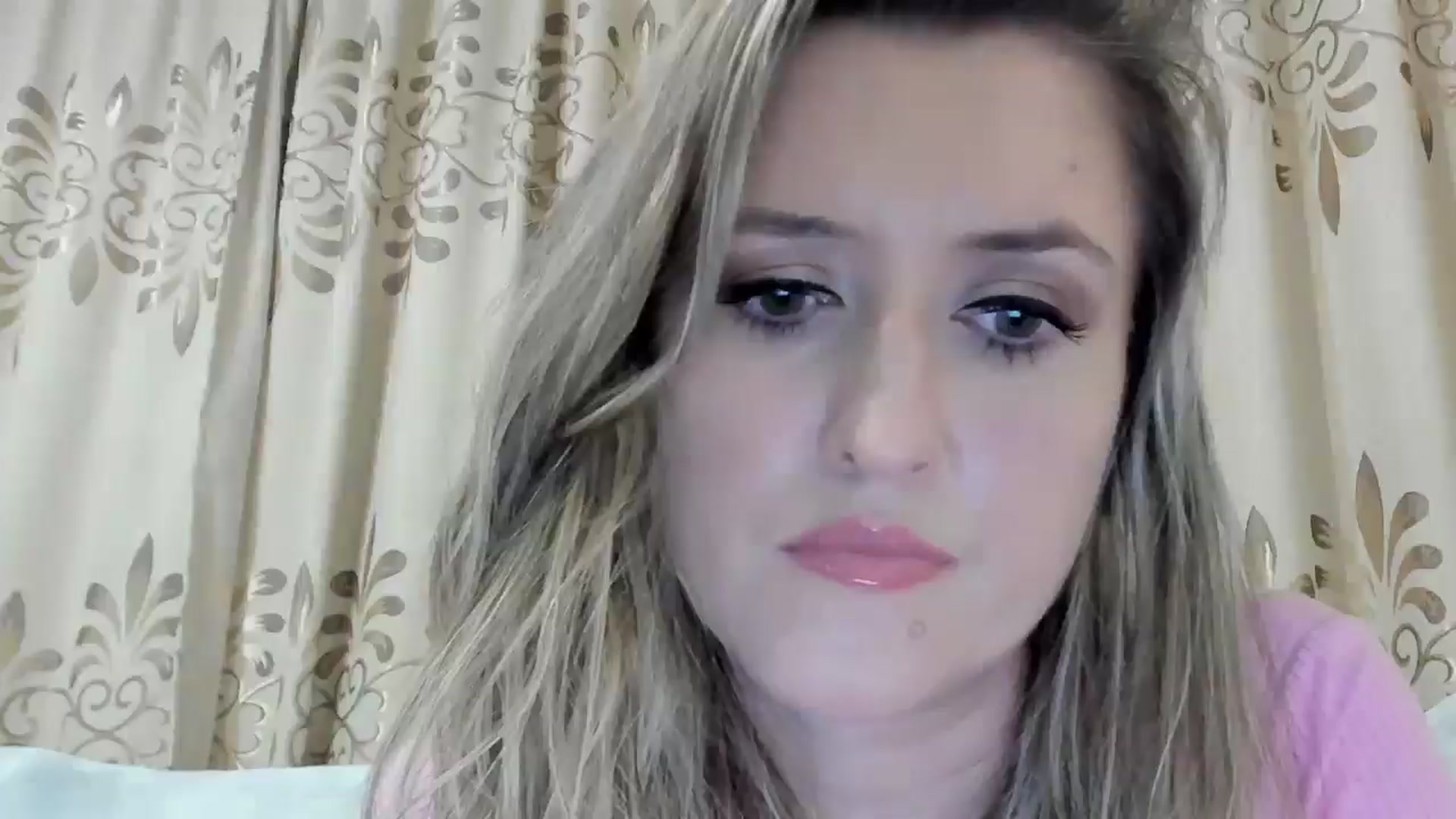 Gallery image thumbnail from BestDream's myfreecams stream on, 11/25/2025, 24:19 image 18 of 20