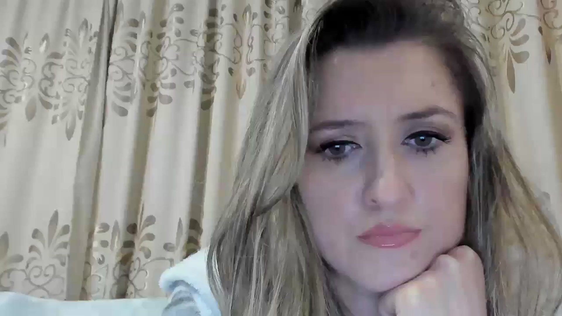 Gallery image thumbnail from BestDream's myfreecams stream on, 11/25/2025, 08:25 image 4 of 20