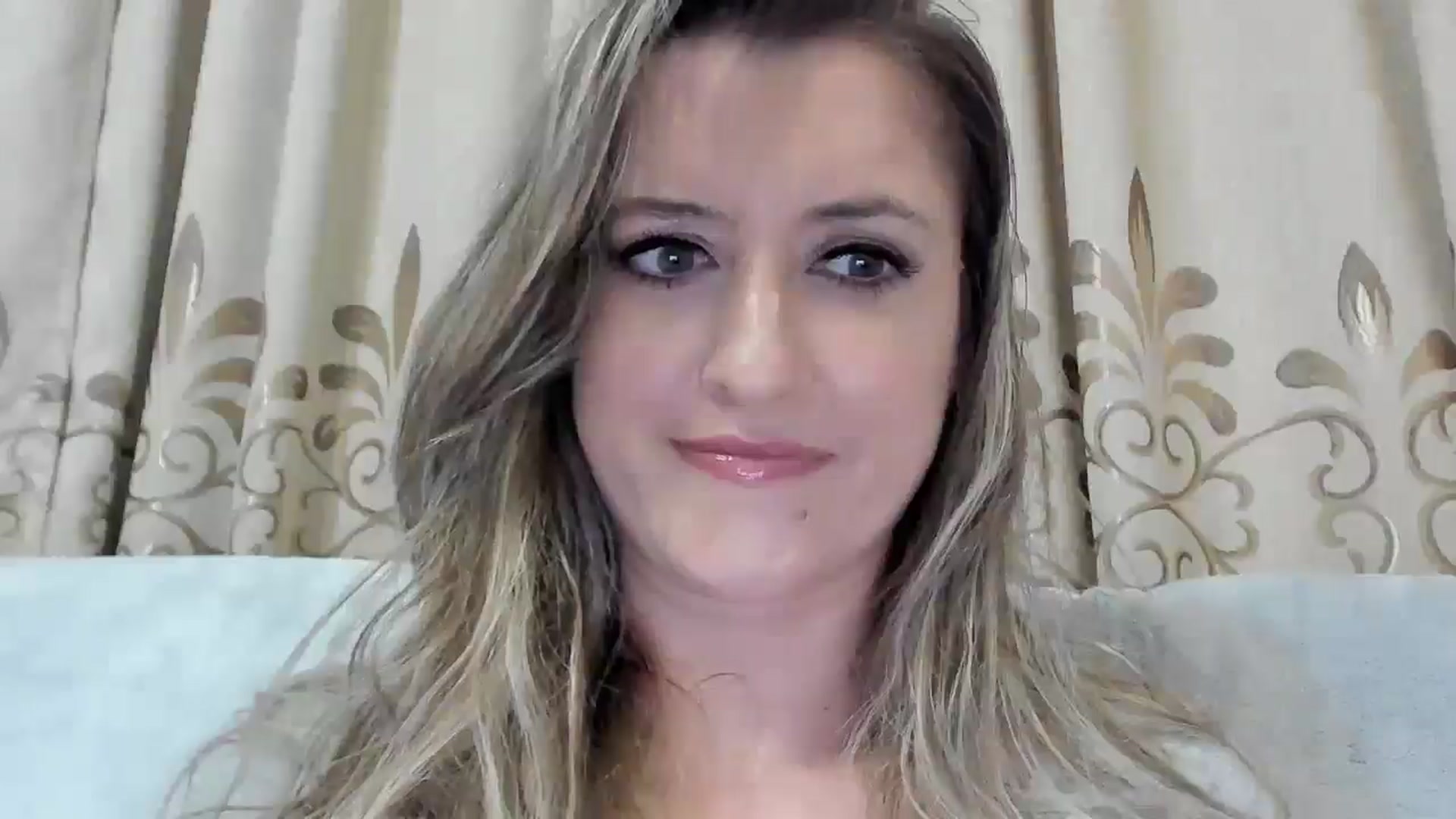 Gallery image thumbnail from BestDream's myfreecams stream on, 11/26/2025, 24:16 image 12 of 20
