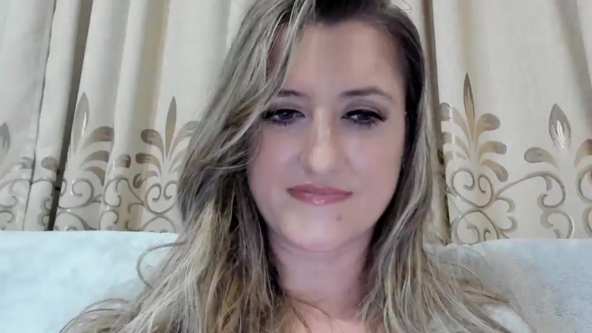 Gallery image thumbnail from BestDream's myfreecams stream on, 11/26/2025, 24:16 image 1 of 20