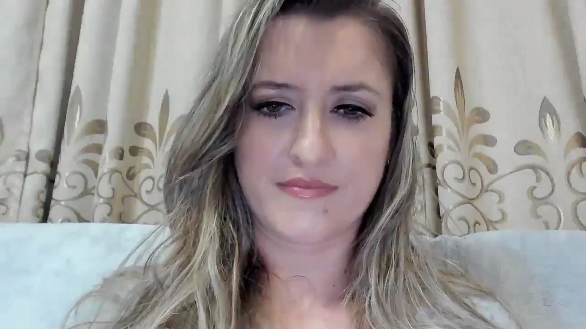 Gallery image thumbnail from BestDream's myfreecams stream on, 11/26/2025, 24:16 image 14 of 20