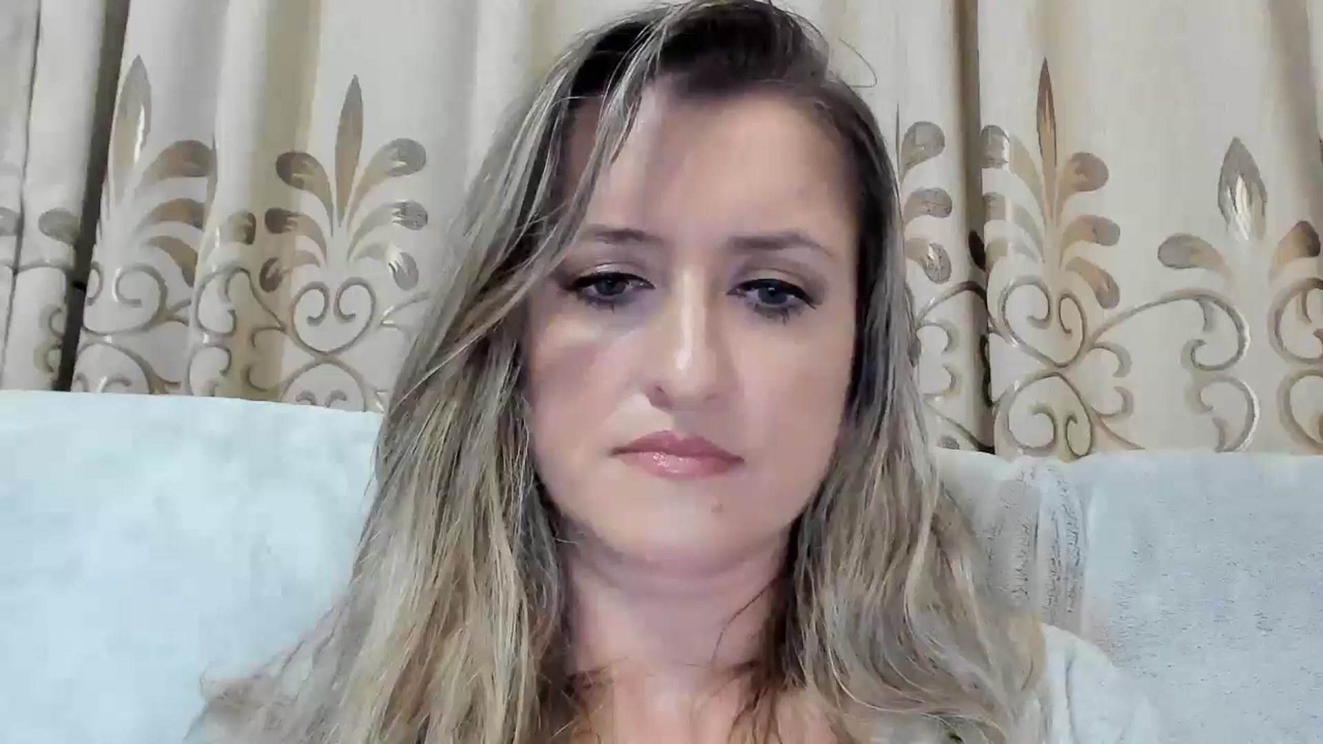 Gallery image thumbnail from BestDream's myfreecams stream on, 11/26/2025, 01:03 image 18 of 20