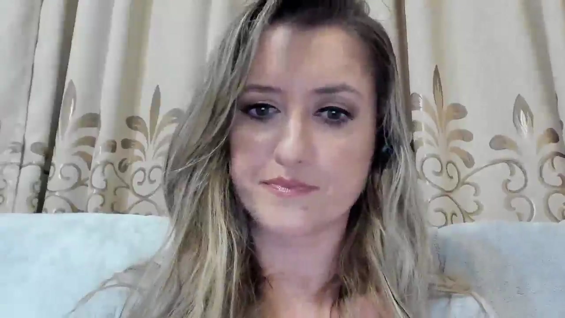 Gallery image thumbnail from BestDream's myfreecams stream on, 11/26/2025, 01:03 image 4 of 20