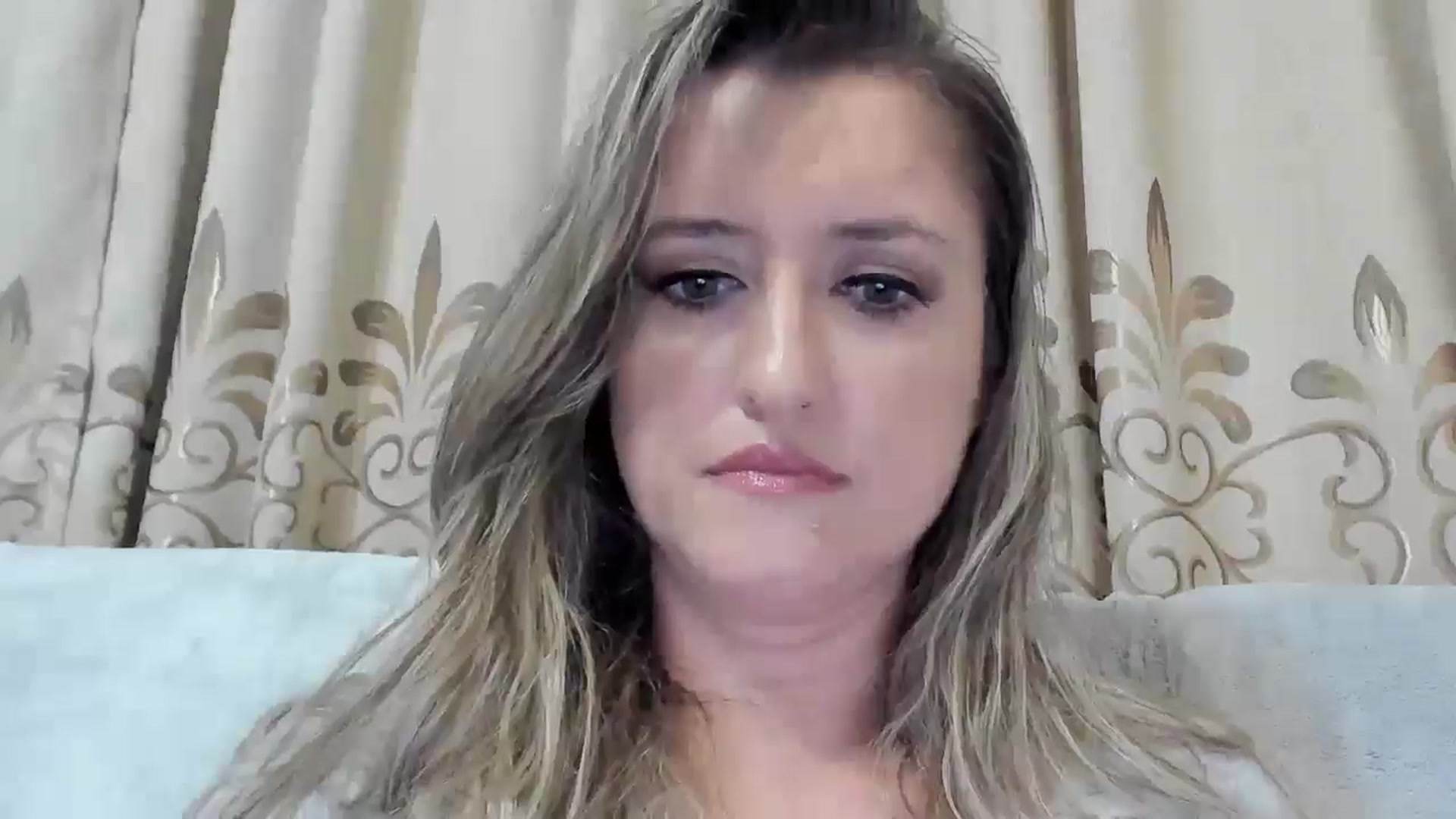Gallery image thumbnail from BestDream's myfreecams stream on, 11/26/2025, 01:03 image 3 of 20