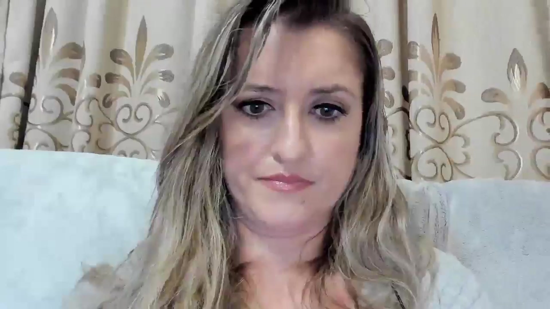Gallery image thumbnail from BestDream's myfreecams stream on, 11/26/2025, 01:03 image 16 of 20