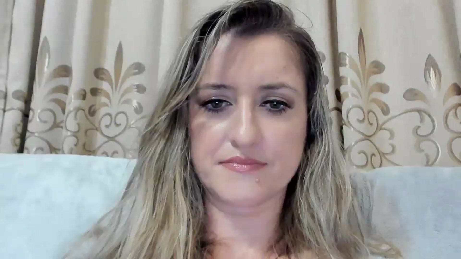 Gallery image thumbnail from BestDream's myfreecams stream on, 11/26/2025, 01:03 image 10 of 20