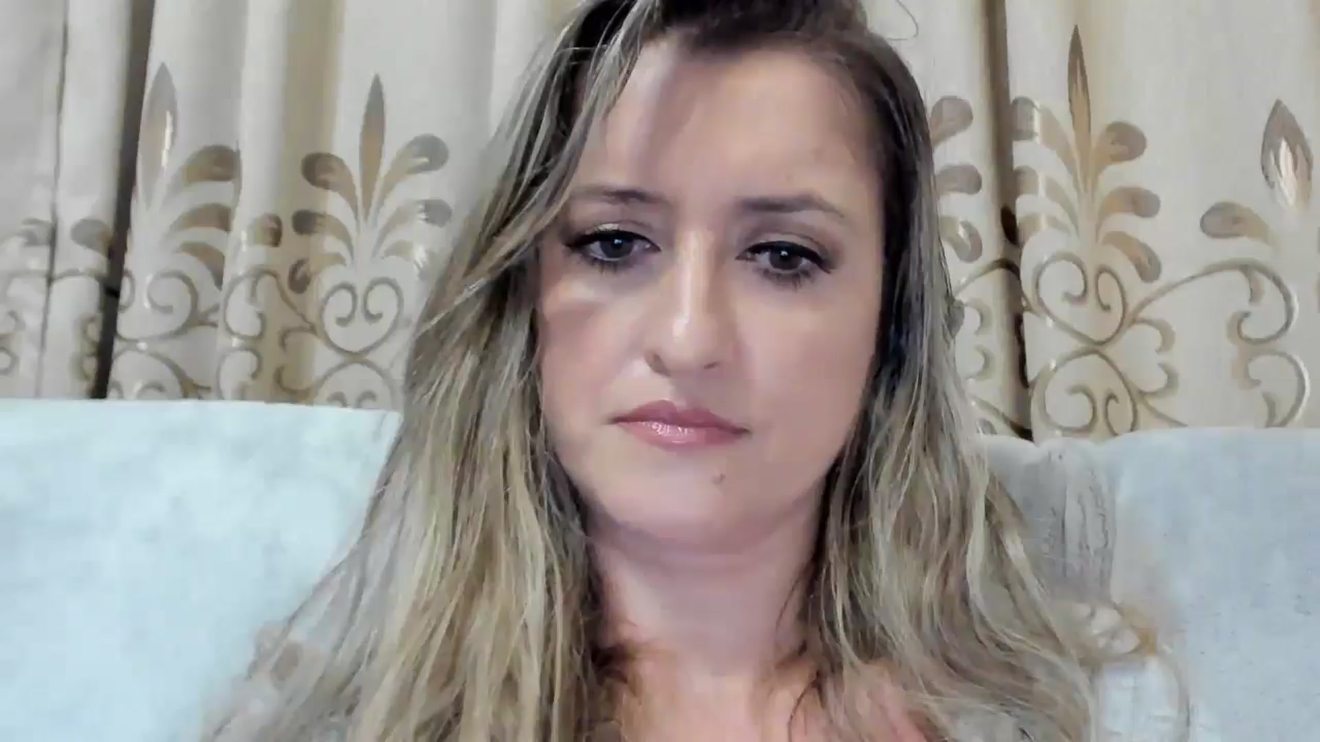 Gallery image thumbnail from BestDream's myfreecams stream on, 11/26/2025, 01:03 image 12 of 20