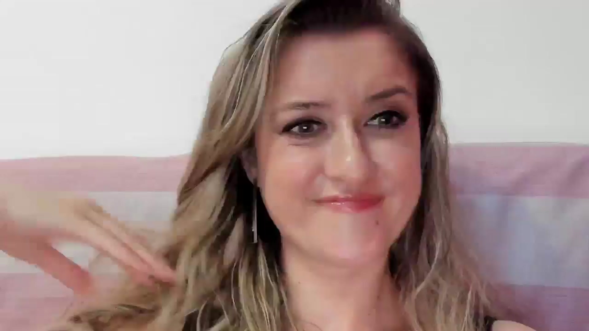 Gallery image thumbnail from BestDream's myfreecams stream on, 11/27/2025, 23:37 image 1 of 20