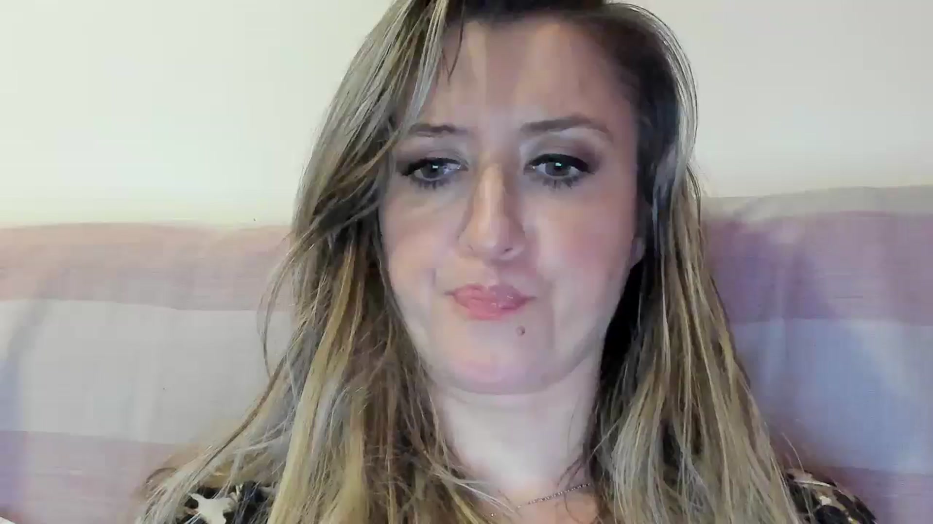 Gallery image thumbnail from BestDream's myfreecams stream on, 11/29/2025, 03:18 image 9 of 20