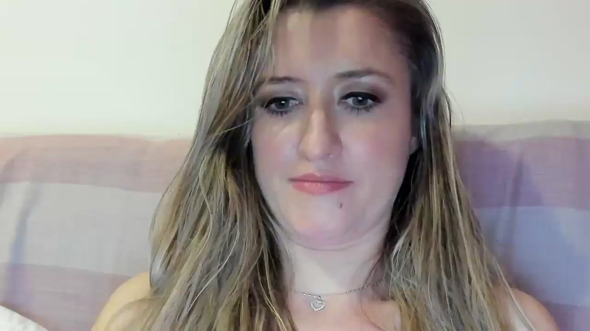Gallery image thumbnail from BestDream's myfreecams stream on, 11/29/2025, 03:18 image 1 of 20